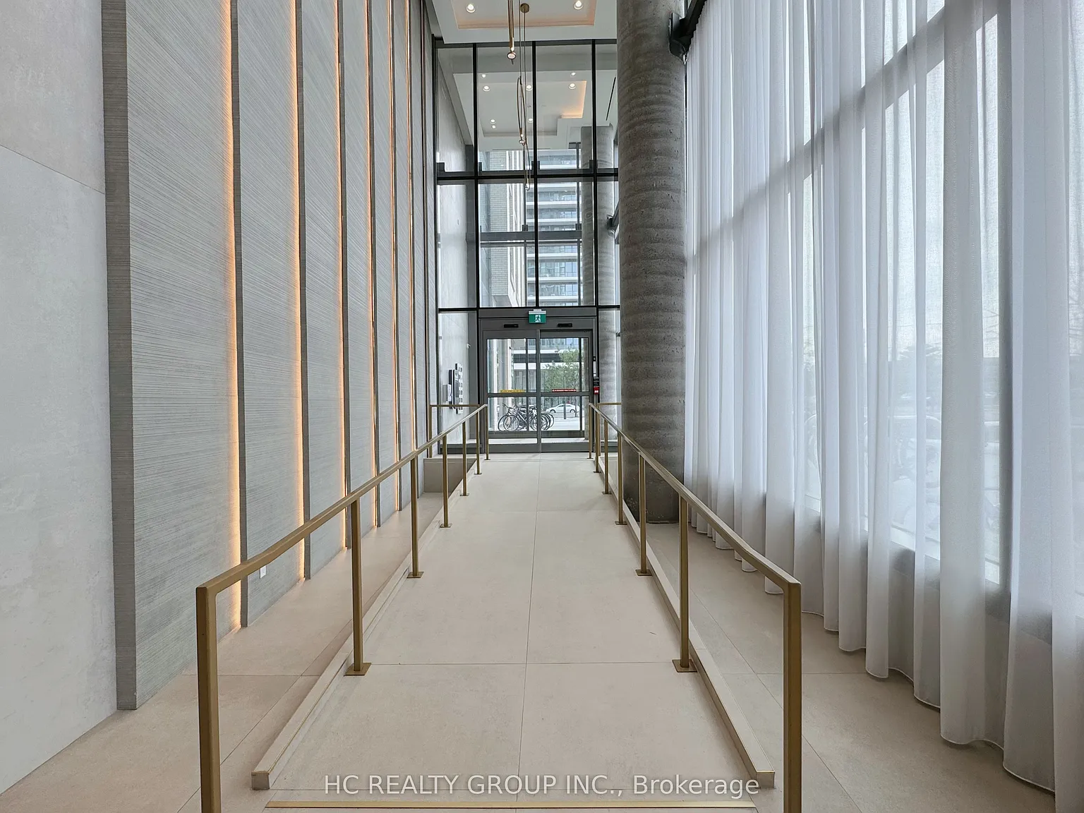 1000 Portage Pkwy — Photo 4