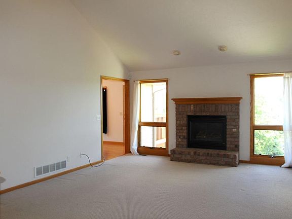 Large Living Room with FP