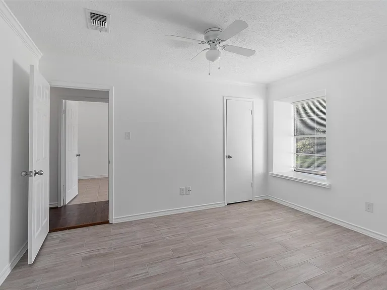 500 Shirleen Dr — Photo 22
