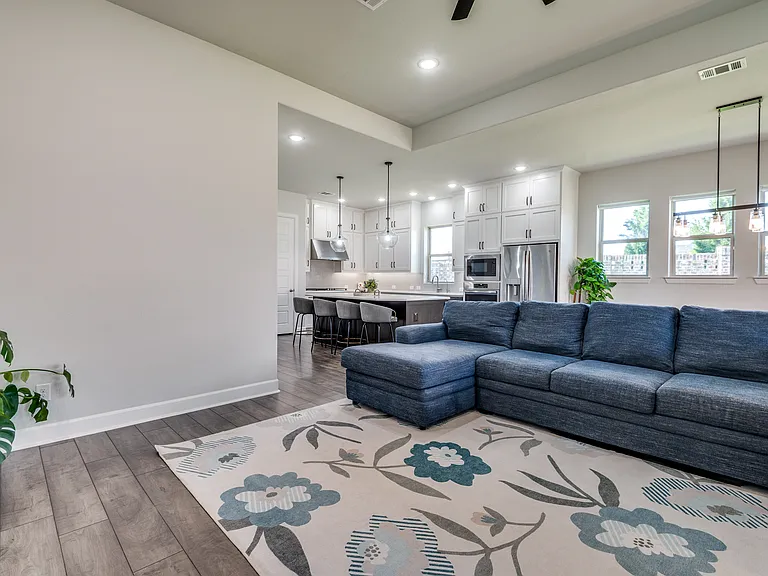 3128 Lexington Dr — Photo 9