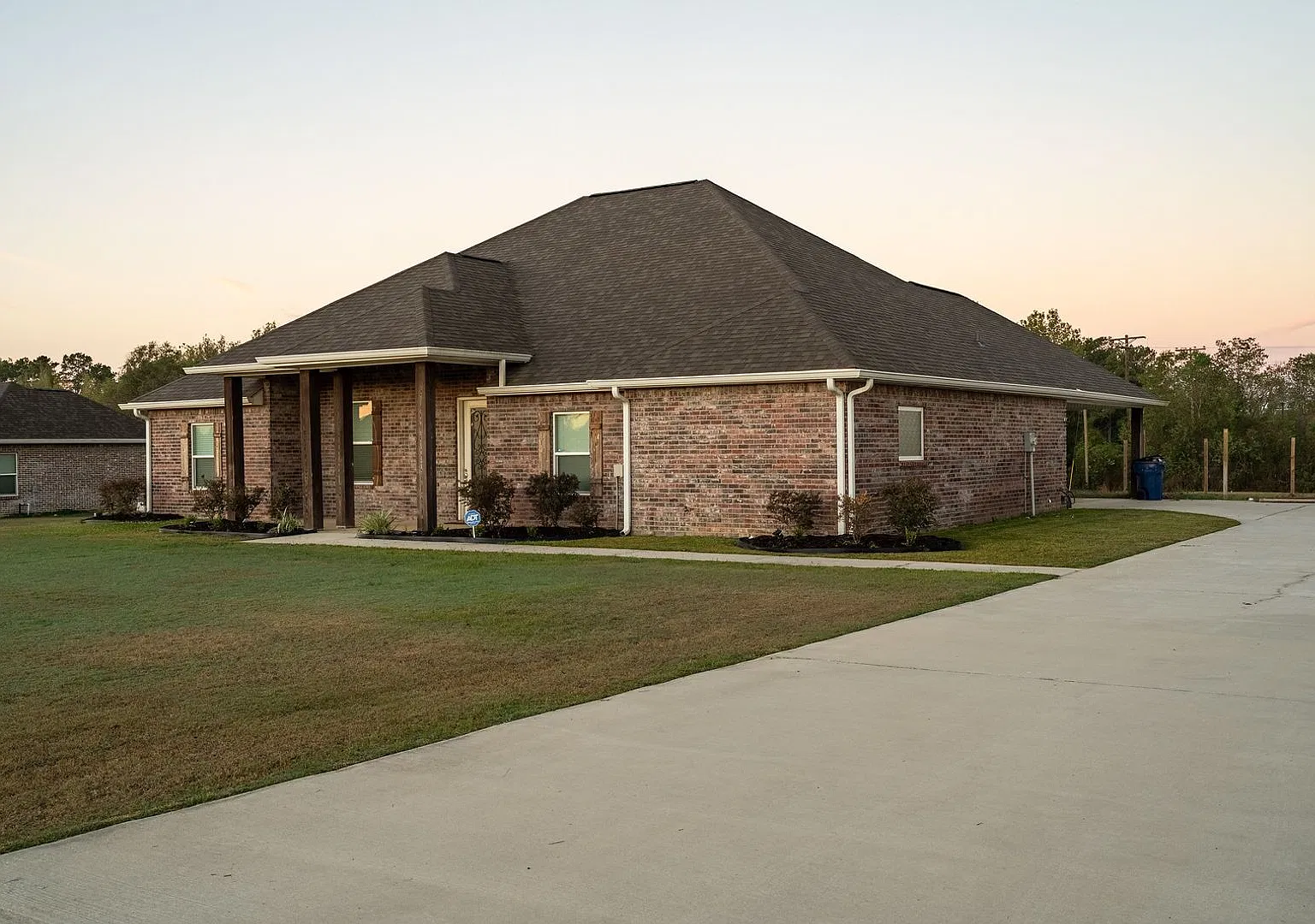 120 Liberty Dr. — Photo 2