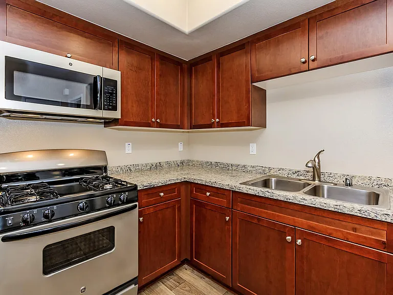 Sendero Gateway Apartment Homes — Photo 67