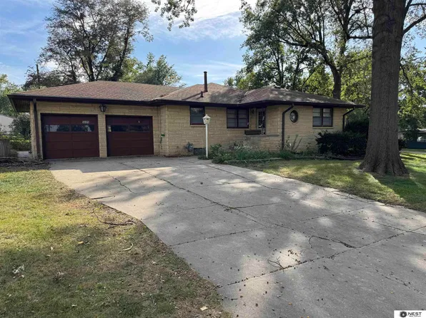 5805 Greenwood St, Lincoln, NE 68507
