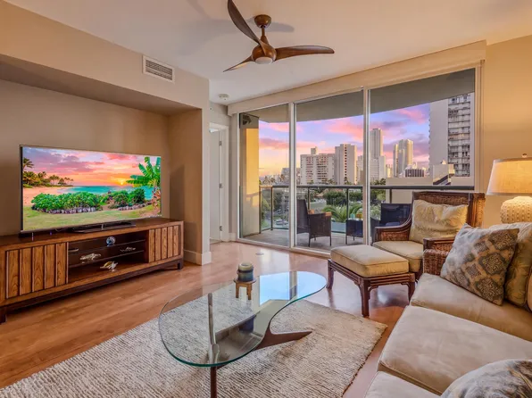 1837 Kalakaua Ave, Honolulu, HI