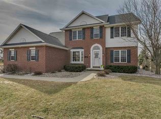 19 Golden Wheat Ln, Wrightstown, WI 54180