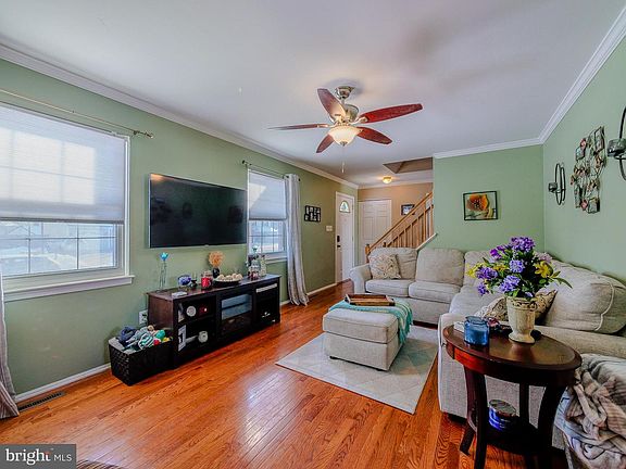 4th image of 105 Pattie Dr
