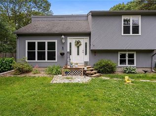 14 Deer Run Dr, Coventry, RI 02816