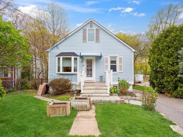 15 Kelsey Avenue, Huntington Station, NY 11746