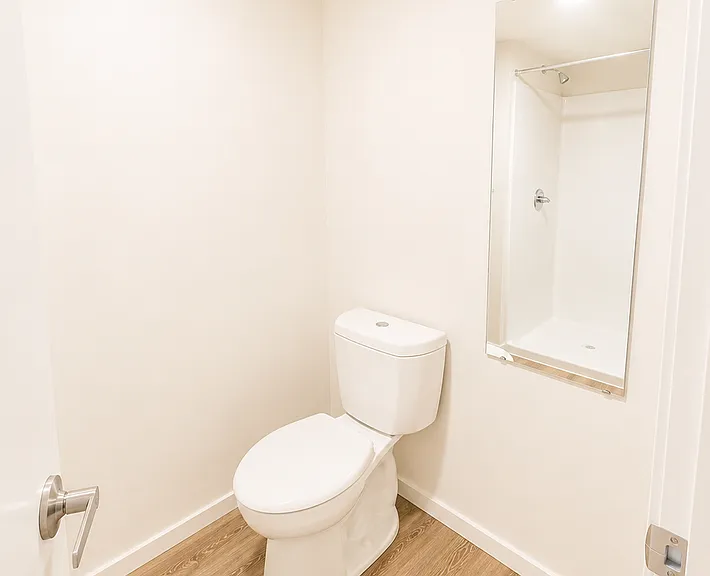 Plaza Apartments — Photo 39