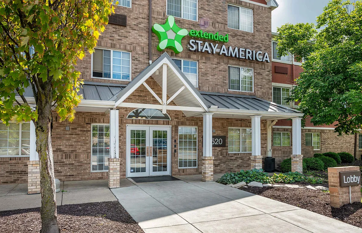Photo 1 of 31 - Indianapolis - West 86th St. - Indianapolis, IN Exterior - Indianapolis - West 86th St.