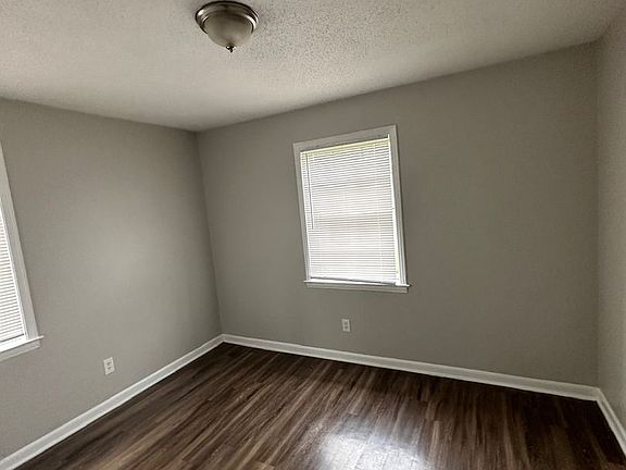 4th image of 4212 Cochese Rd