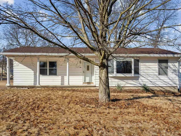 140 Helen Rd, Waterloo, IA 50701