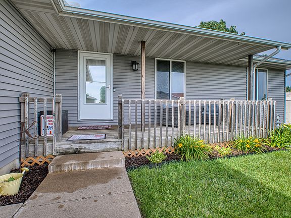 4th image of 82 Prairie Dr