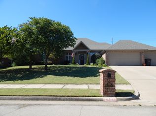 2701 Roanoke Ridge Rd, Bartlesville, OK 74006