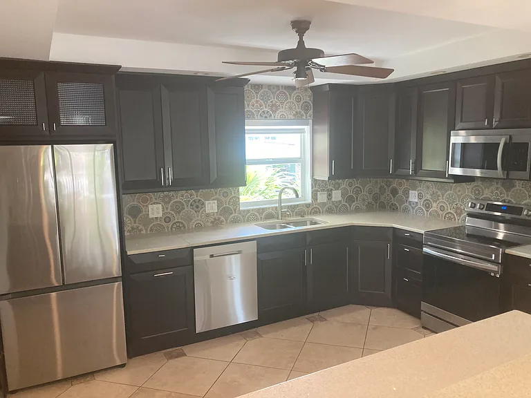 115 Harbor Ln — Photo 31
