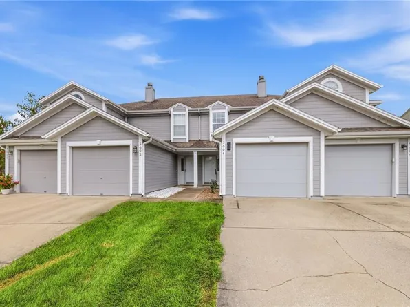 5604 NE Moonlight Meadow Ct, Lees Summit, MO 64064