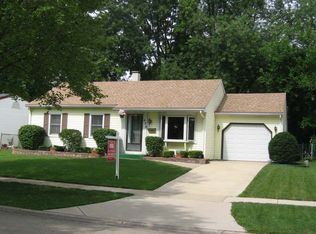 424 Gregg Ln, Buffalo Grove, IL 60089