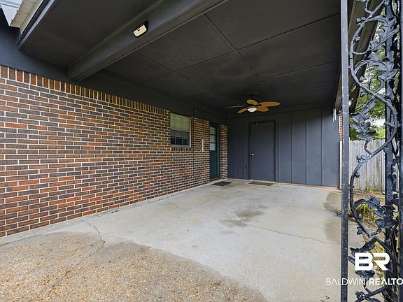 5th image of 202 N Driskell Ave
