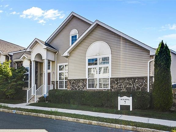 3rd image of 703 Schindler Dr N