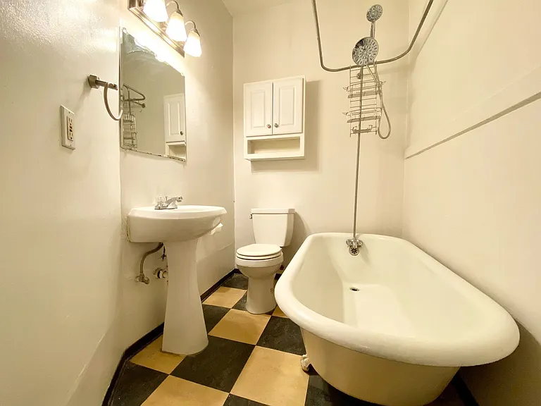 1511 Boylston Ave — Photo 17