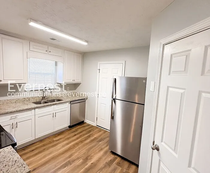 315 Dove Point — Photo 2