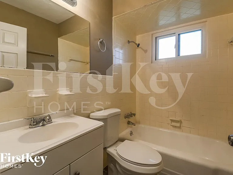 400 Humes Ln — Photo 13
