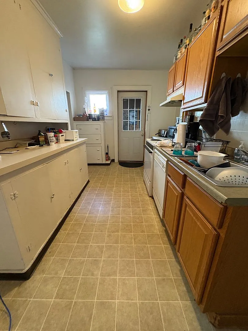 SE - 02 - Main St — Photo 3