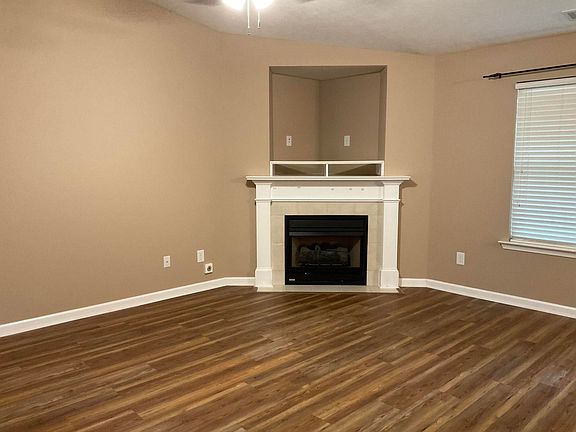4th image of 3200 Sweet Meadow Ct