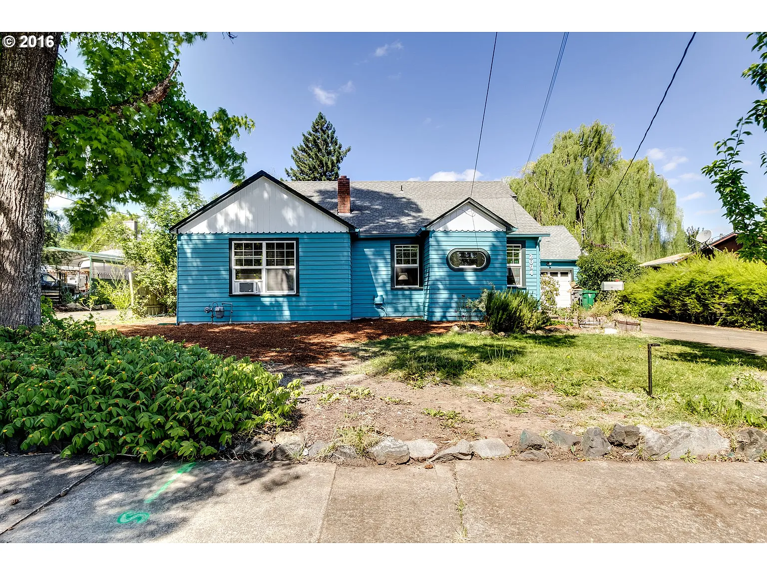 2094 1/2 Arthur St photo 1