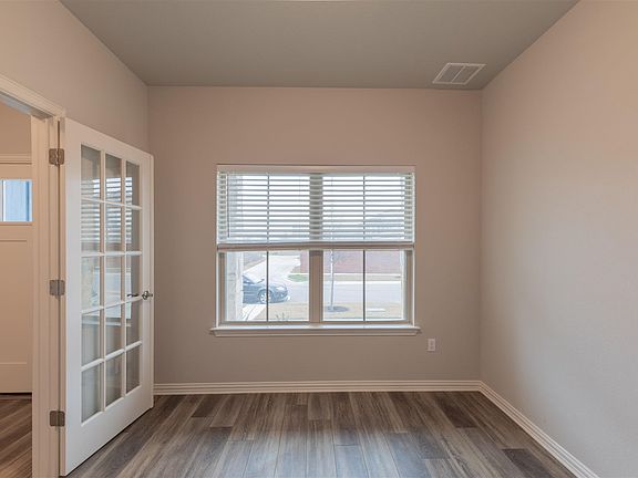 5th image of 8816 Mina Dr
