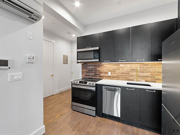 3rd image of 97 Varet St #4C