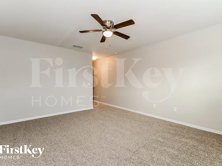 614 SW 25th Ln — Photo 8