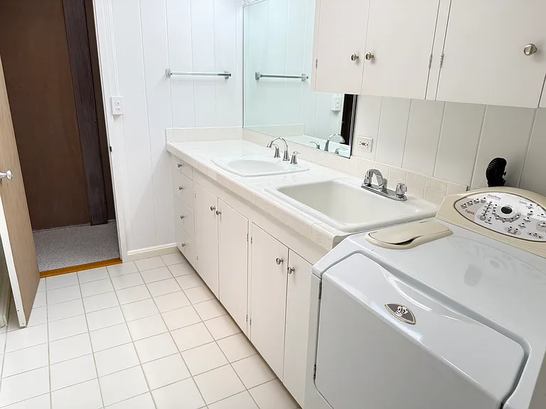 356 Iliaina St — Photo 11