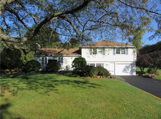 1 Dublin Heights Rd, Penfield, NY 14526