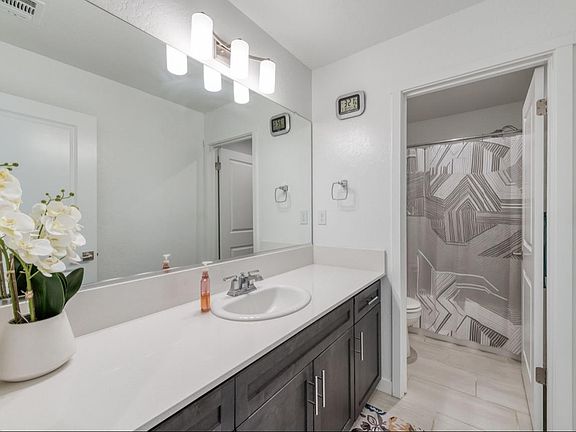5th image of 4183 N Reed Ave