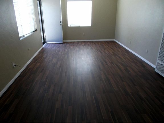 3rd image of 1730 Fern St