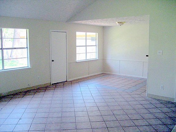 4th image of 19827 Brandy Creek Ln