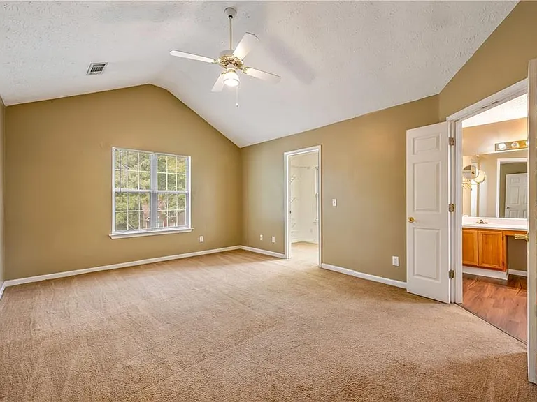 4392 Windmoor Dr NW — Photo 24