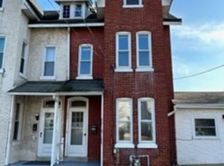 270 Chestnut St, Spring City, PA 19475
