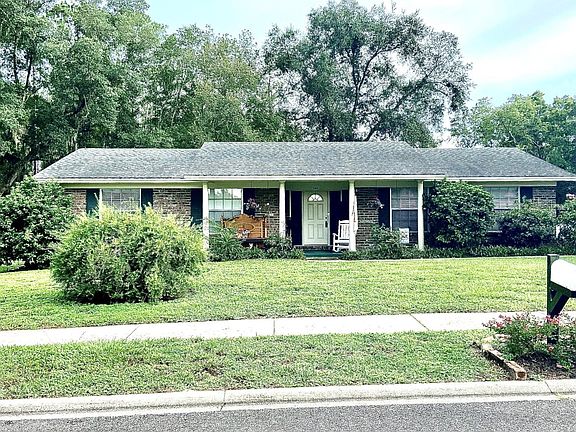 2nd image of 8 Canterbury Ct