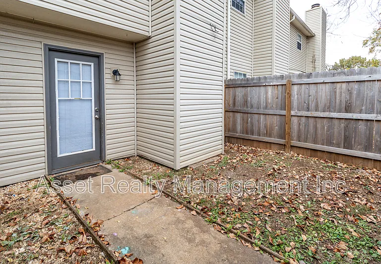 9157 Cedarpark Ln #B — Photo 12