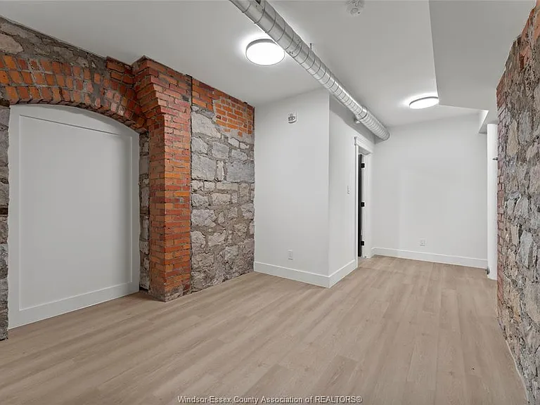247 Brock St #102 — Photo 5