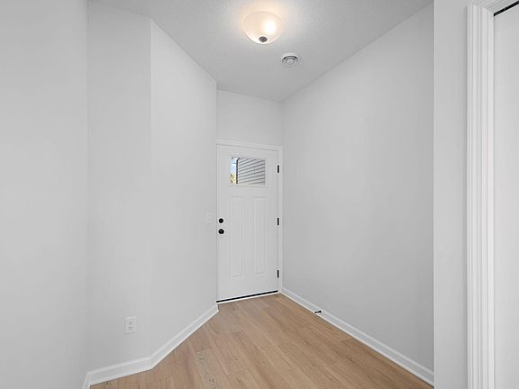 4th image of 1522 Trellis Ln