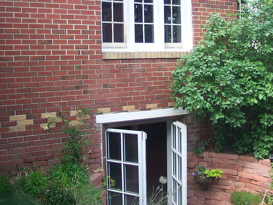 Walkout Basement to Flagstone Garden