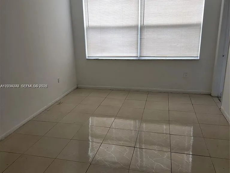 1351 NE 191st St #E415 — Photo 10