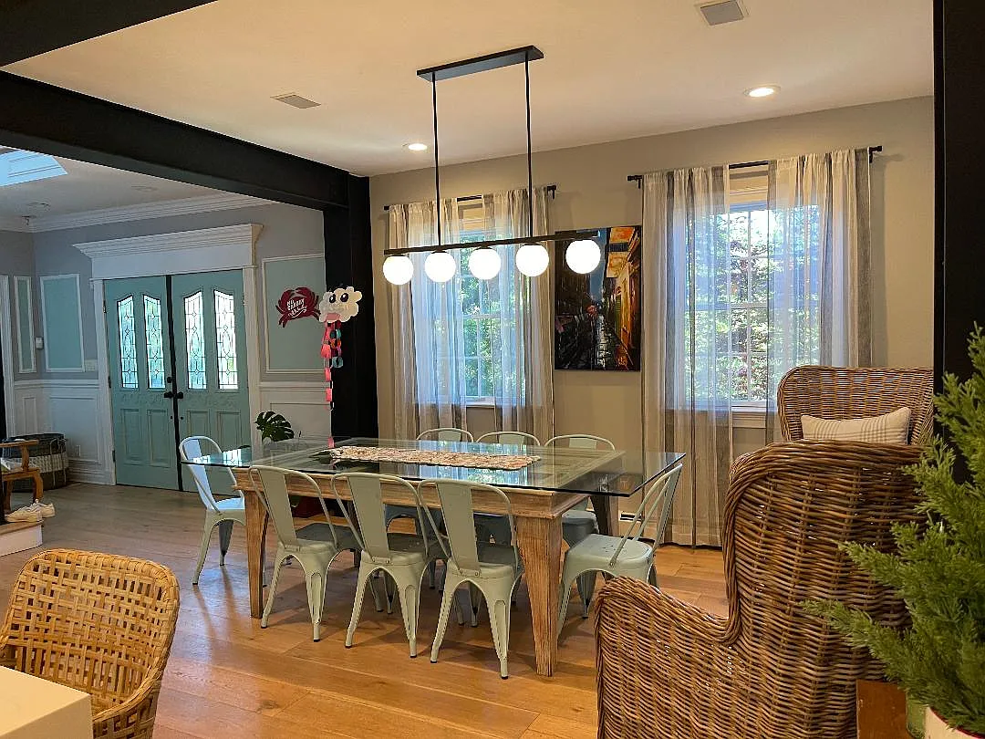 3 bed, 3.5 bath, 1968 sqft, $6,950 — Photo 2