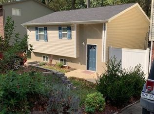 5944 1/2 Wilson Dr, Huntington, WV 25705