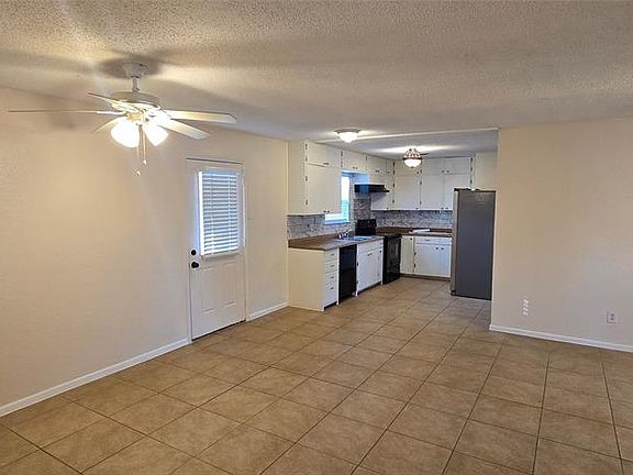 2nd image of 1729 Sherrye Dr #1729