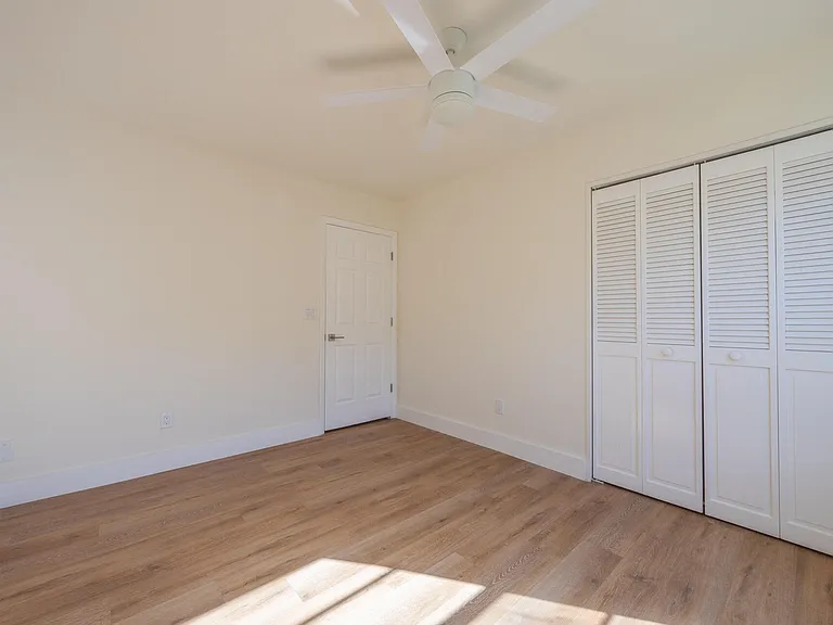 22352 Martella Ave — Photo 23