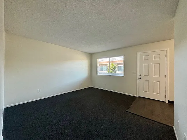 Carmel Ave Apartments — Photo 17